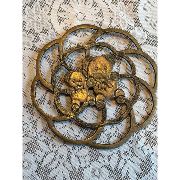 Vintage Teddy Bear Brass Trivet MCM Taiwan Decorative Piece Baby's room 8" - Picture 2 of 5